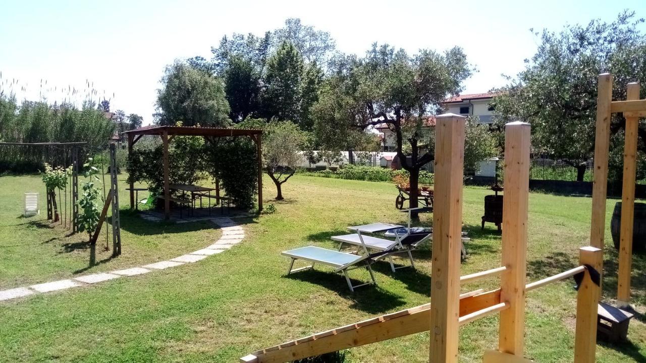 Bed and Breakfast Nonna Piera Marina Di Carrara Esterno foto