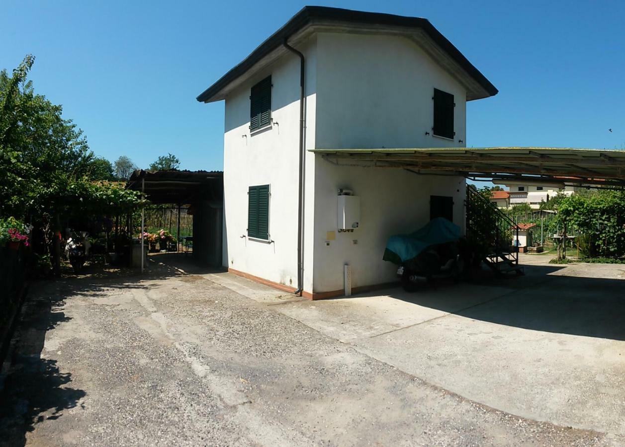 Bed and Breakfast Nonna Piera Marina Di Carrara Esterno foto